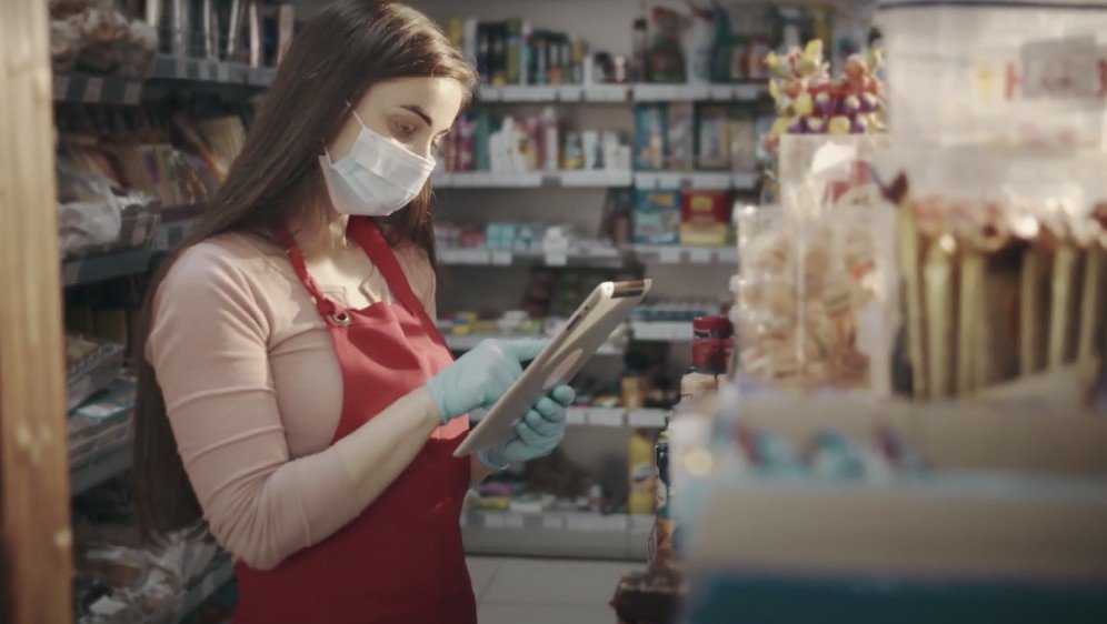Puntos de venta: Bodegas usaron WhatsApp y redes sociales para ofrecer sus productos durante la pandemia.